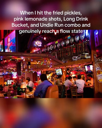 Barney's Beanery Westwood | You heard it here first folks! Pregame UCLA’s legendary Undie Run @barneysbeaneryww @9pm this Wednesday.🏃🏃‍♀️🏃‍♂️💨 #barneysbeanery... | Instagram