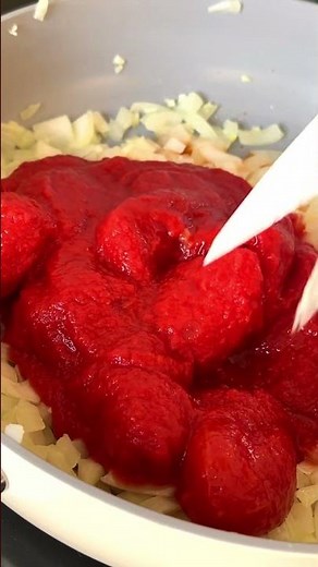 How to Make Creamy Vodka Sauce🍝