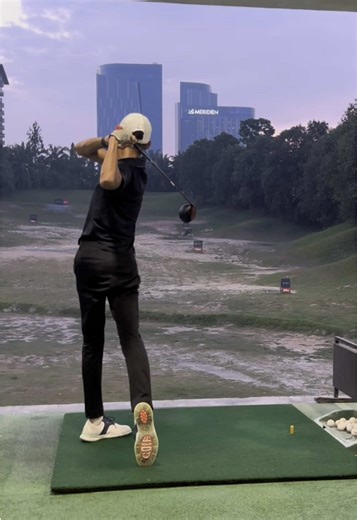 Rory McIlroy's Golf Techniques and Insights