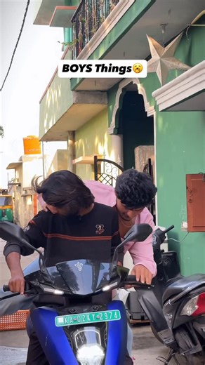 𝐆 𝐎 𝐋 𝐃 𝐘 🪽 on Instagram: "Tag that friend 😂 . . . #trending #reels #goldy #bangalore #friends"