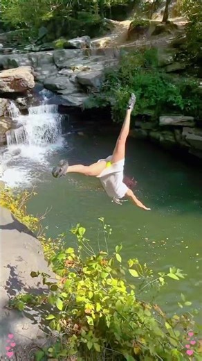trampolines are too much fun #helpmemakethismakesense #trampoline #add color