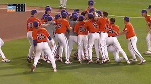 BLAKE WRIGHT WALKS IT OFF Clemson Baseball took down North Carolina last night, 5-4, to take a 2-0 lead in the series and win their 11th game in a row!!! | Clemson Athletics