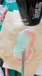 This custom betta was made for a little girl whose best friend is gone..🫂 It’s a way to keep their connection alive. It means so much to me that I can create something that brings comfort! It’s more than just a craft, it's a way to keep memories alive❤️ #熱縮片 #shrinkydinks #giftideas #diy #handmade #bettafish #memories | Chunmadethem