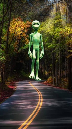 Dame tu cosita Green alien dance #dance #funny #shortsfeed #shorts #yt #short