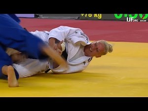 women judo armbar 35