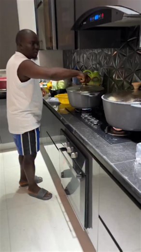 This Is how I cook Native Banga soup and seafood vegetable soup with goat meat and dried Isoko river fish for 001 @davido | Jas Karo