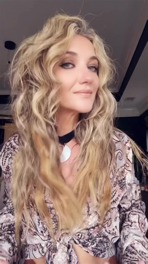 Embracing my inner mermaid 🧜🏻‍♀️ #hair #70s #natural #mermaid #fyp | mermaid hair