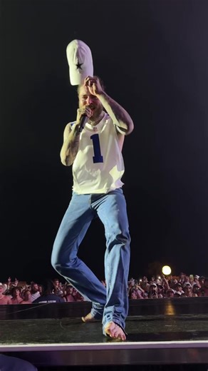 Dallas Cowboys Thanksgiving Halftime Show with Post Malone