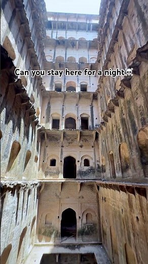 Neemrana fort bawdi ☠️ | oldest bawdi in India 🇮🇳