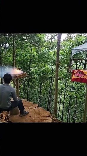 La AMENAZA no ESCALA🤯☠️ #camping #datoscuriosos #campping #cabaña #refugio #latinshorts #peligro