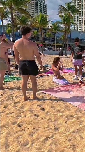 🇺🇸 Fort Lauderdale Beach a Beautiful Day in Florida