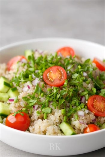 Healthy Quinoa Salad Recipe | Easy & Refreshing Meal #aicooking #quinoarecipes