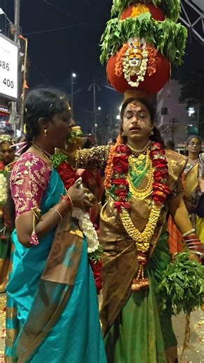 Rakesh Bonam Anna 🥰🔱Yellamma sigam Balkampet 🕉️🔥ytshorts 🤩💥trending videos 😱🙏😱