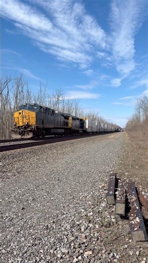 Some older CSX power AC4400cwm, GP40, SD70ac #csx #railfan #railfanning #train