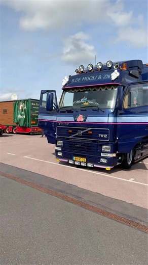 43K views · 1.6K reactions | Probably the best V1 FH12 out there! The work Bert and his family have put into this truck is second to none! Incredible, always a pleasure to see it at shows! #truckshow #truckshow2025 #truckshowseason #truckshows #volvofh12 #volvofĥ12 #volvofh12globetrotter #v1fh #v1fh12 #volvo #volvotrucks | Lee Elliott Truck Photography | Facebook