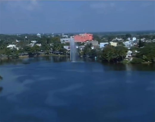 ¡ABRÁZAME MUY FUERTE, en TABASCO! 🌺❤️ Escenas de las telenovela ABRÁZAME MUY FUERTE, emitida en el año 2000 por la cadena Televisa y que contó con locaciones en la ciudad de Villahermosa. ❤️🌺 En la secuencia los actores Aracely Arambula, Fernando Colunga y Dacia Arcaraz. ¿QUE LUGARES RECONOCES? 🌺❤️ | Descubre Tabasco
