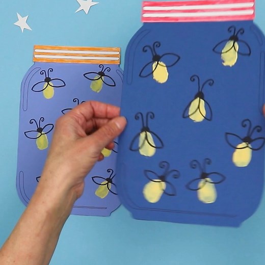 Fingerprint firefly jar printable craft for kids. This is such a cute Summer keepsake craft! More details here: https://www.thecrafttrain.com/fingerprint-firefly-jar/ | The Craft Train