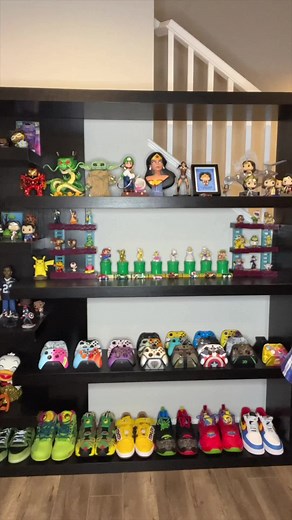 84K views · 6.2K reactions | Wow! Razer sent me this HUGE box! Thx guys! #gaming #unboxing | Lamarr Wilson | Facebook