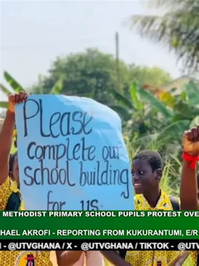 Kukurantumi Primary School Pupils Protest Against Classrooms' Hygiene