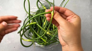 Our summertime secret weapon: garlic scape pesto 🧄 Use a scoop of this pesto as a shortcut where you would normally use minced garlic! It's great in dressings, marinades, savory dishes, and drizzled over fried eggs or roasted veggies. SAVE THE RECIPE: https://www.lifeasastrawberry.com/garlic-scape-pesto/ | Life As A Strawberry