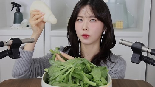 【Mongsilunnie-助眠】角色扮演｜字幕✔-咔嚓声❄️ 清爽如冰的声音来自冰菜🥬zzZZZ(情景\u002F触发音）