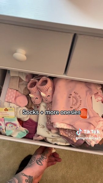 Nesting at 25 weeks: Essential Baby Stuff & Prepping For Baby