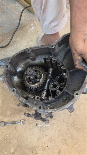 KARAN KARGWAL on Instagram: "Modifying buggy's Gearbox and Chain drive system #bgmibuggy #sanatanikrn #buggy #pubgbuggy #pubgindia #pubglove"