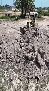 3.9K views · 52 reactions | Dozer Operator Shows Skills #dozer #bulldozer #construction #heavyequipment #operator | Arpunk | Facebook