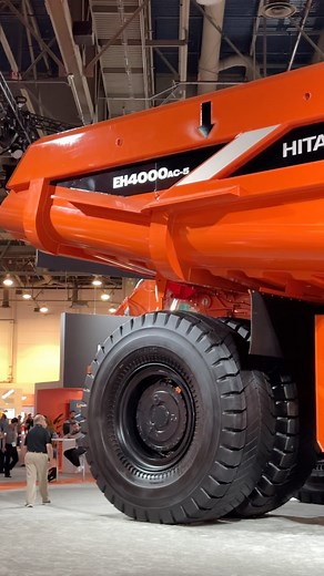 Diggers & Dozers | Awesome Hitachi EH4000 AC-5 Truck at @minexpointl Follow @diggersanddozers and SUBSCRIBE to us on YouTube! #excavator #trucks #cat... | Instagram