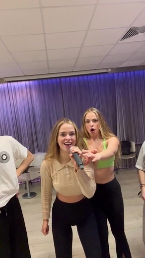 Calentando la voces para el Benidorm Fest 🤪❤️Warming up our voice haha #benidormfest