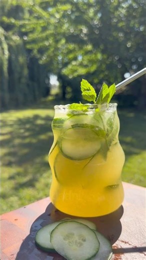 Domácí okurková limonáda