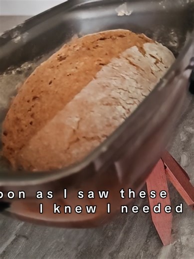 Anything hot, including freshly baked bread can be put on these. Saves burning your tables or counter work top! Currently on a flash sale! #counter #woodencoaster #hotpans #hotpot #burn