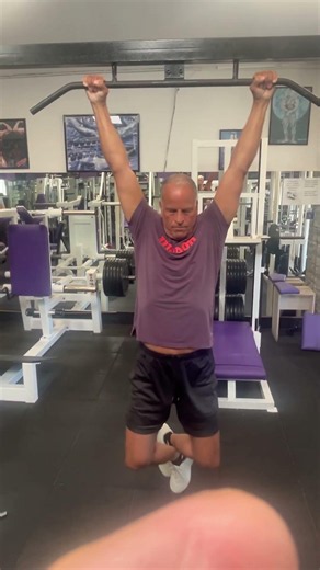 Mastering wider Grip Pullups! Full range Baby🥳💪