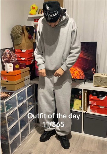 IG | alexarroyo_#fyp #streetwear #ukstreetwear #outfitinspo #outfit