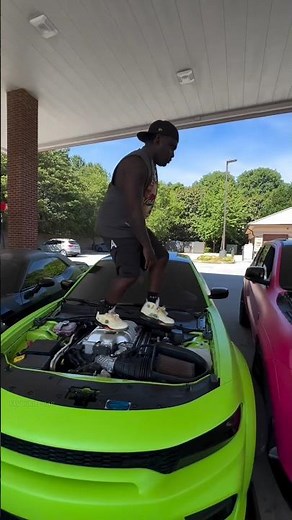 World largest car collection ( Sultan of Brunei cars collection )