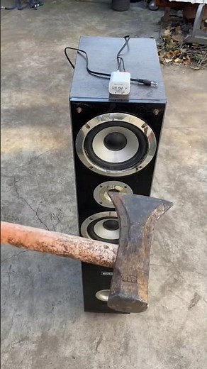 "Turn your vintage speaker into a beast! ⚡🔊 #NanoTechByte #BluetoothReceiver