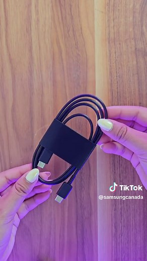 It's the Galaxy Z Flip6 #unboxing we know you've been waiting for 😉 #GalaxyZFlip6 #PreOrder #ASMR #Samsung Pre-order now - link in bio 🔗.