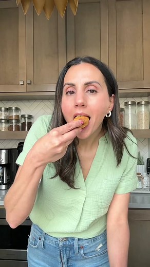 Remember the viral pasta chips? This is a variation of the recipe made with stuffed walnut meat using @CA Walnuts. When you blend walnuts with onions and garlic and cook it with tomato paste and spices, it creates a meat-like crumble with a satisfying texture - perfect for stuffing pasta shells or even bulking up marinara sauce! These walnut meat stuffed pasta shells are wholesome, simple and #sogood AD