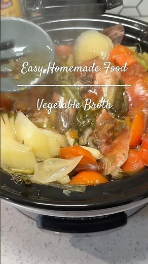 Easy Homemade Crockpot Vegetable Broth🥕 #sustainableliving