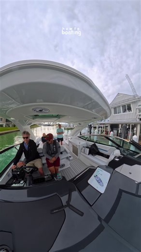 Eduardo Rodriguez on Instagram: "¿Estás estresado por el acoplamiento? ¿Sabes cómo atracar un barco? Cómo navegar ayudará a aliviar ese estrés para que puedas disfrutar de tu tiempo en el agua🌊, envíanos un mensaje directo para obtener más información sobre la instrucción privada de navegación🧑🏽‍✈️ Are you stressed about docking? Do you know how to dock a boat? How To Boating will help relieve that stress so you can enjoy your time on the water🌊, DM us for more info on private boating instru