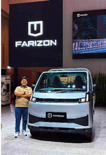 Satu lagi Pick Up listrik yang menarik GIIAS 2026, yaitu Farizon F3E! Pick up listrik ini dirancang untuk kapasitas angkut besar dan efisiensi maksimal buat operasional bisnis. Bagian kargonya punya panjang 3,7 meter, lebar 1,77 meter, dan tinggi 360 mm. Body belakangnya fleksibel banget, bisa disesuaikan pakai bak besi, box pendingin, atau box aluminium. Untuk performa, Farizon F3E dibekali motor listrik bertenaga 110 kW dan torsi 260 Nm, dengan suplai baterai Lithium Iron Phosphate berkapasita