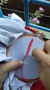 Fly stitch embroidery tutorial. #viralreelsシ #stitch #handstitched #handwerk #embroidery #crafts #craftideas #fbreels #tutorial #design | Art & Embroidery idea