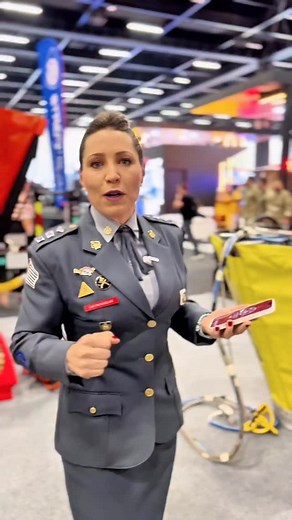 🕢 Quando cada segundo conta, o Corpo de Bombeiros está mais perto do que você imagina. O novo aplicativo do Corpo de Bombeiros de São Paulo permite o acionamento de emergência mesmo sem sinal de celular. 🚒 O pedido de socorro é enviado, garantindo que sua localização chegue aos bombeiros — rápido, preciso e seguro. Seja um incêndio, um acidente ou uma situação de risco, a ajuda certa está na palma da sua mão, mesmo onde o sinal não chega. 🤳 Disponível para download’s em aparelhos Android e iO