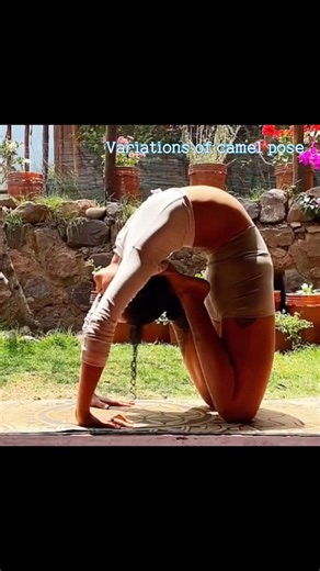 Variations of camel pose 🧘🏻🙏🏻 #fitnessmotivation #fbreels | Godesihealth