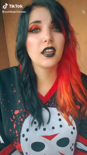 #3daysgrace🖤❤️🖤 #threedaysgrace #altgirl #coloredhair #piercings I have shorts on tiktok