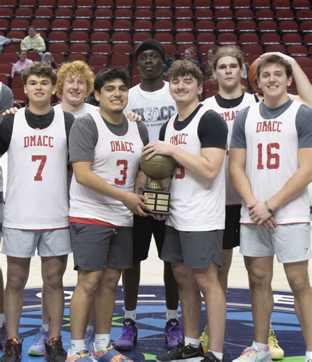 DMACC Triumphs Over Simpson in Thrilling Intramural Game