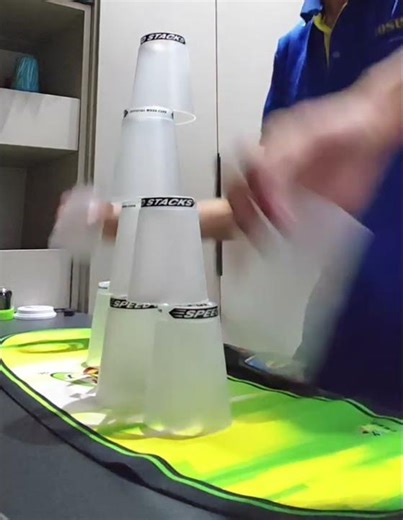 Sport stacking cycle 5.870 scratch 2 cups fell