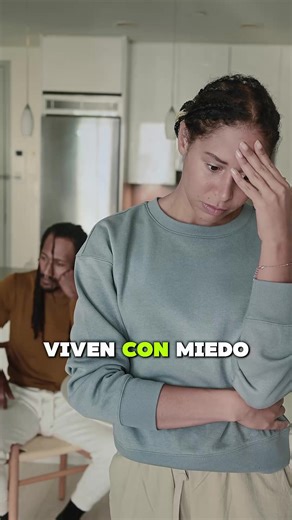 ¿Te sientes seguro al caminar por tu barrio hoy? 😟🌑 La respuesta de muchos vecinos es 'no', y eso tiene que cambiar. No podemos vivir con miedo en nuestra propia casa. Vamos a recuperar el orden con presencia permanente en las calles, una previsión real del delito y organización vecinal efectiva. Cada esquina de nuestra amada Trinidad debe ser un lugar seguro. ¡La seguridad que te mereces vuelve con organización total! 🛡️🤝 #TrinidadSegura #RodneyMercado #SeguridadCiudadana #RecuperemosElOrde