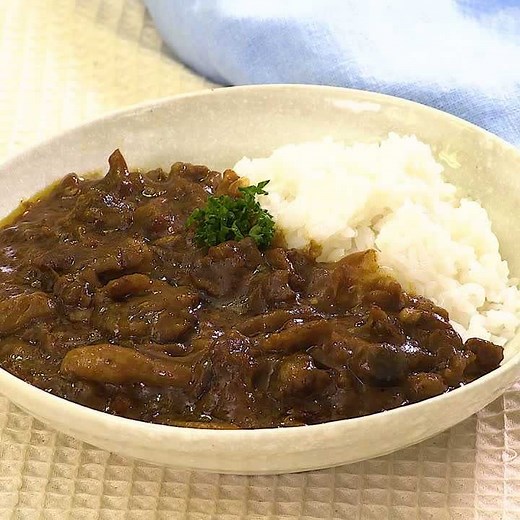 カレーに合う肉の種類は？牛肉・豚肉・鶏肉の特徴と選び方を徹底解説 | デリッシュキッチン