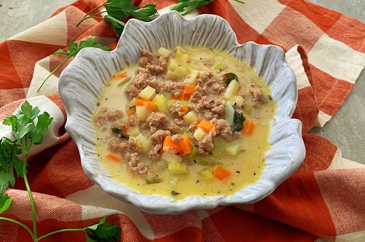 Instant Pot Cheeseburger Soup